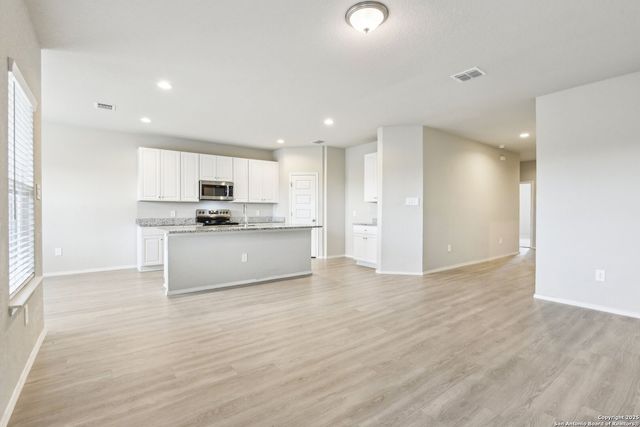 712 Ridge View, Seguin, TX 78155