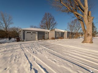 8485 S Stoney Creek Road, Frenchtown Twp, MI 48117