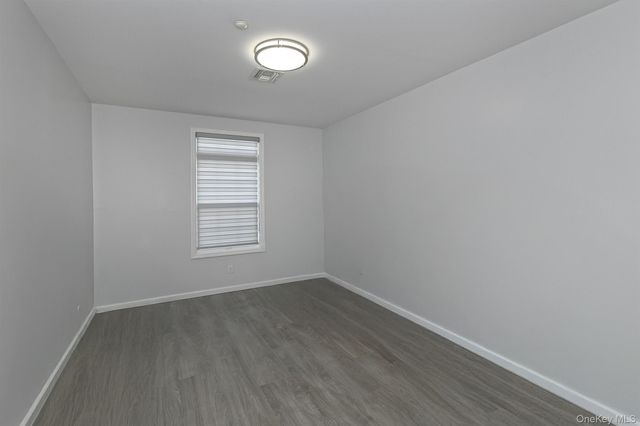 212 Clubhouse Circle 212, Melville, NY 11747