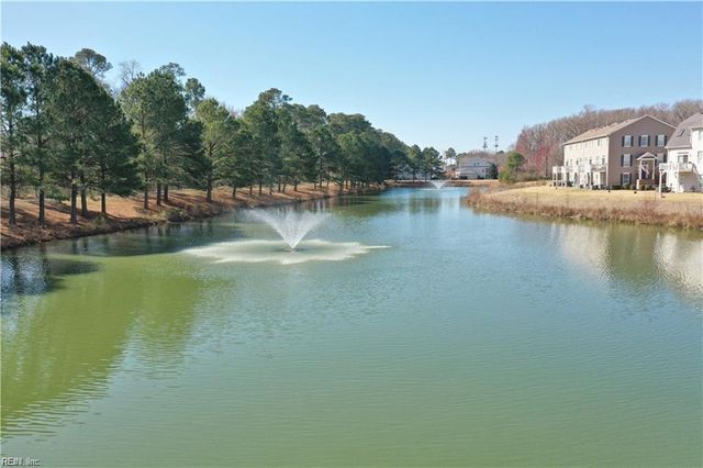 4557 Leamore Square RD # 221, Virginia Beach, VA 23462