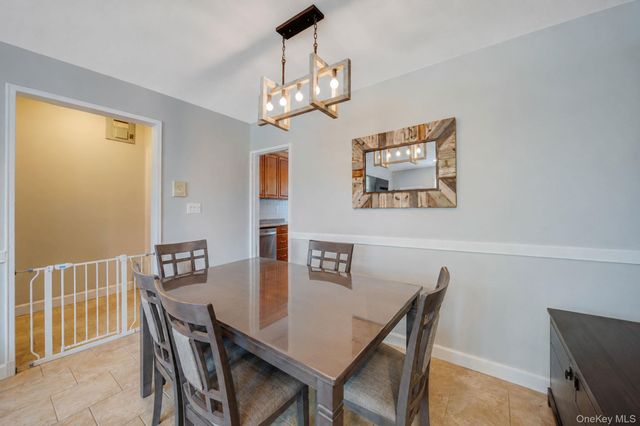 9137 153 Avenue 1, Lindenwood, NY 11414