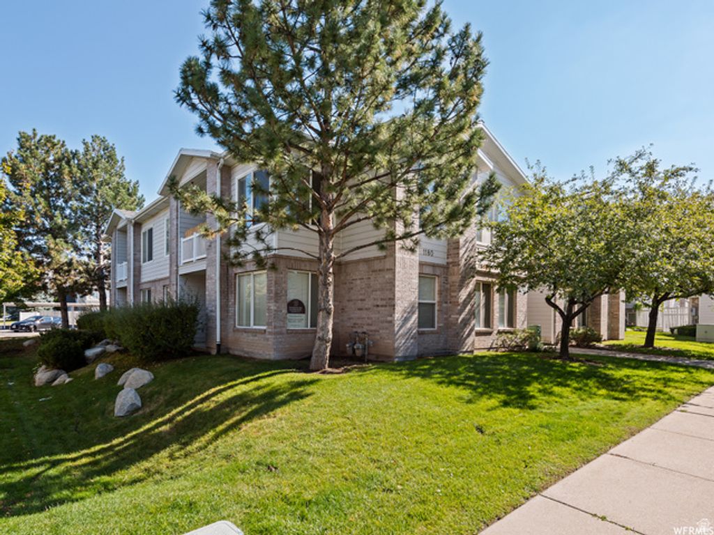 Image 1 of property listing at 1180 E 6600 S #1, Murray, UT 84121