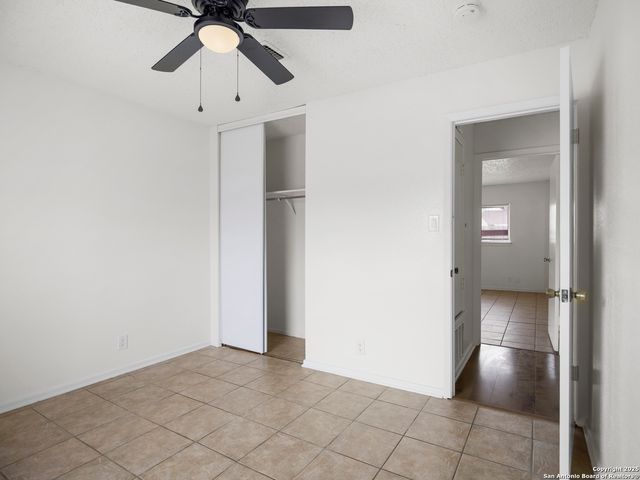 4835 flicker, San Antonio, TX 78217