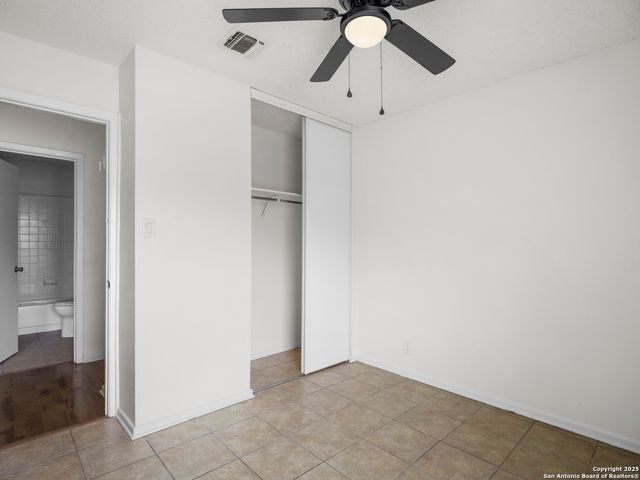 4835 flicker, San Antonio, TX 78217