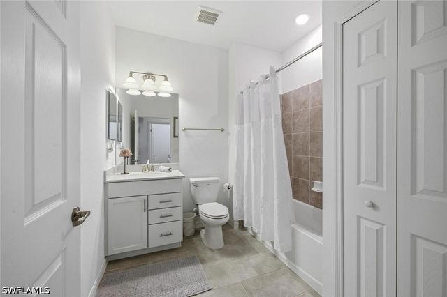 2352 Anguilla DR 201, Naples, FL 34120