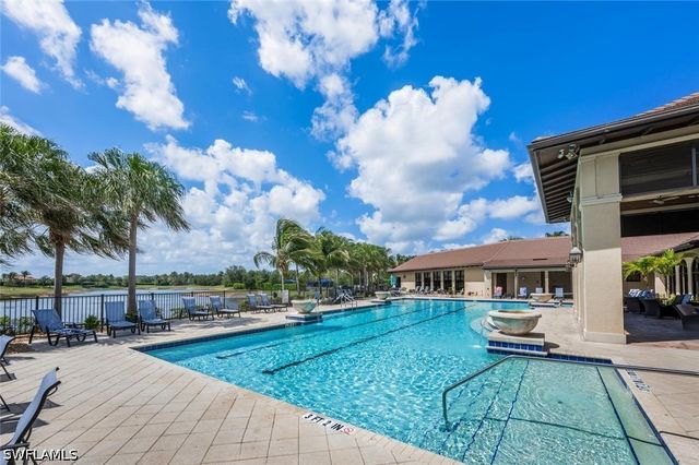 2352 Anguilla DR 201, Naples, FL 34120