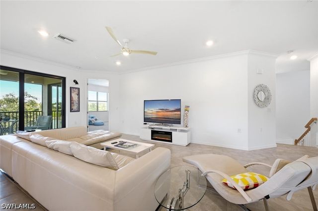 2352 Anguilla DR 201, Naples, FL 34120