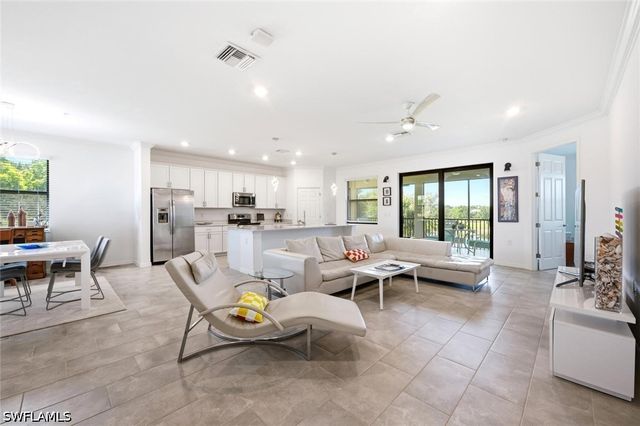 2352 Anguilla DR 201, Naples, FL 34120