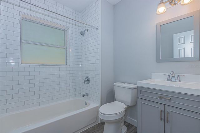 414 N BOSTON AVENUE, Deland, FL 32724
