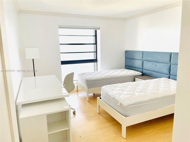 151 SE 15th Rd 2503, Miami, FL 33129