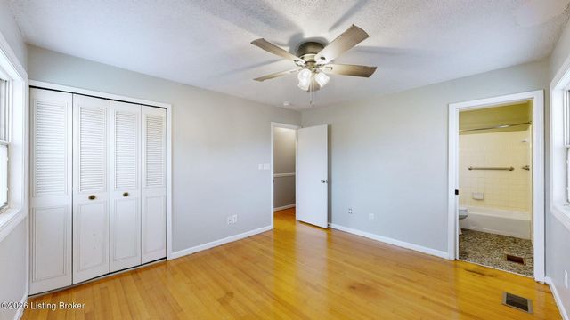 254 Oakridge Ct, Mt Washington, KY 40047