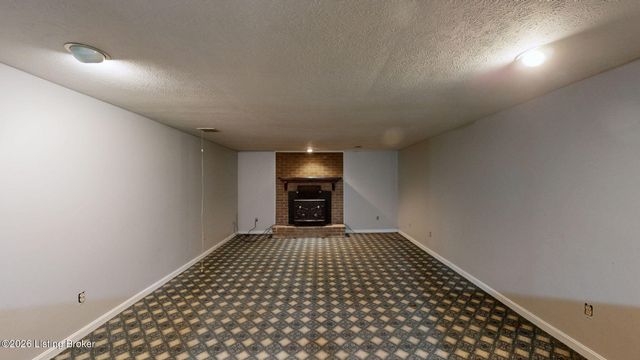 254 Oakridge Ct, Mt Washington, KY 40047