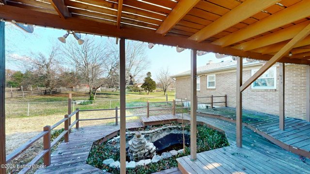 254 Oakridge Ct, Mt Washington, KY 40047