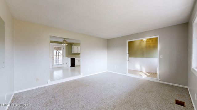 254 Oakridge Ct, Mt Washington, KY 40047