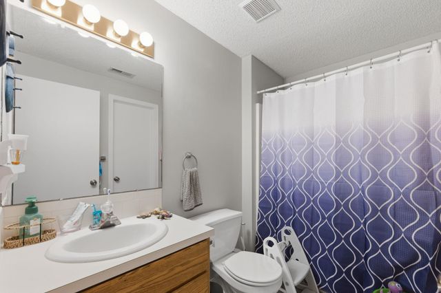1141 S Longford, Wichita, KS 67207