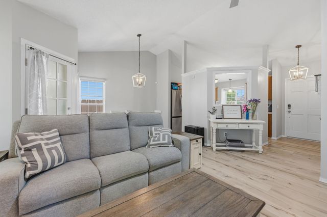 1141 S Longford, Wichita, KS 67207
