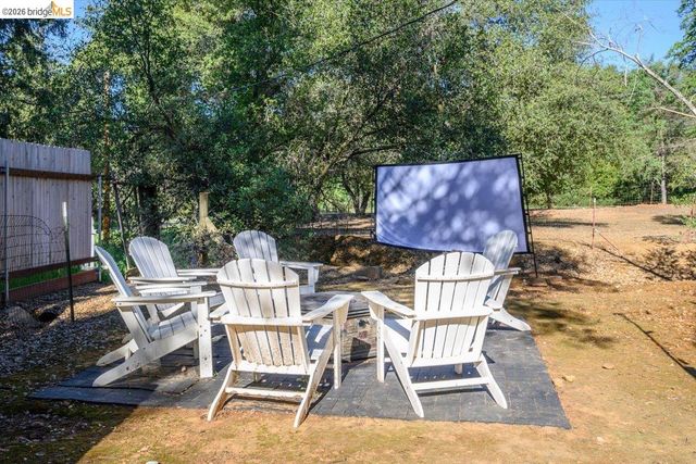 11741 Campo Seco Rd, Sonora, CA 95370