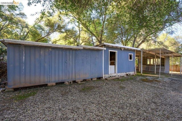 11741 Campo Seco Rd, Sonora, CA 95370