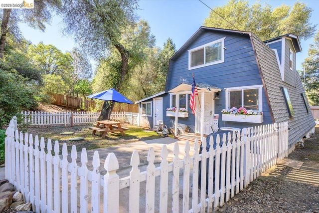 11741 Campo Seco Rd, Sonora, CA 95370