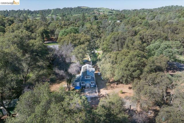 11741 Campo Seco Rd, Sonora, CA 95370