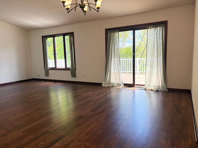7910 166th Street W, Lakeville, MN 55044