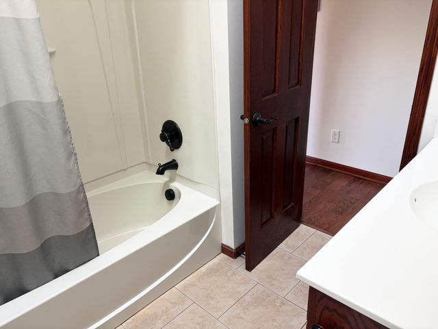 7910 166th Street W, Lakeville, MN 55044