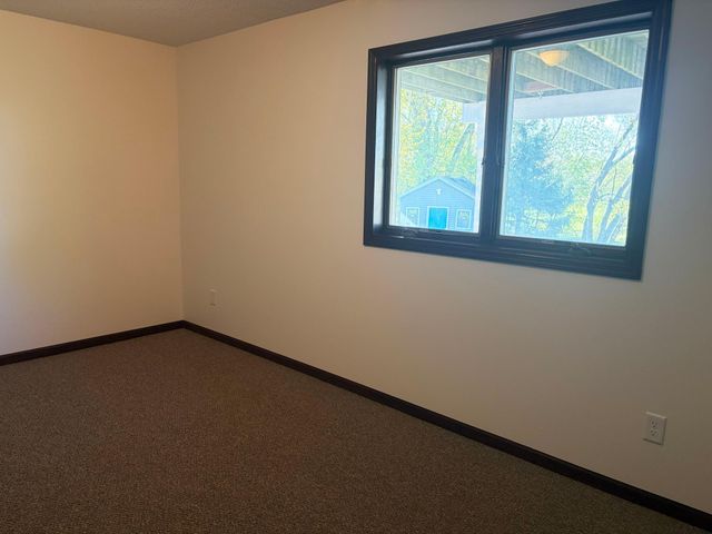 7910 166th Street W, Lakeville, MN 55044