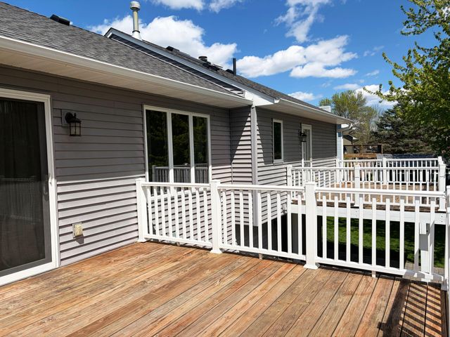 7910 166th Street W, Lakeville, MN 55044