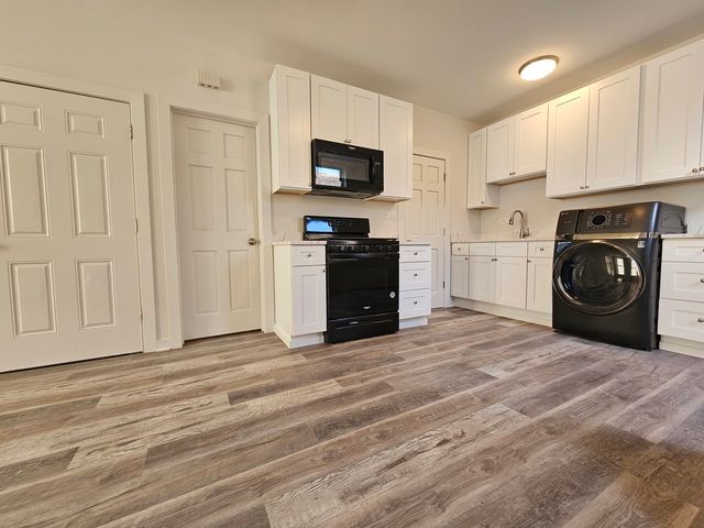 2216 W 21st Place 3F, Chicago, IL 60608