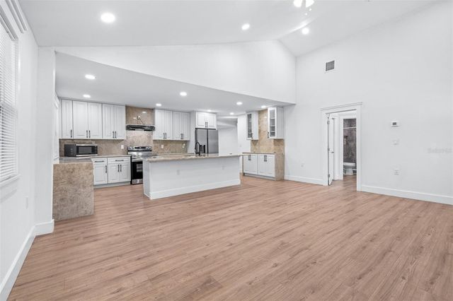 2000 N 32ND STREET, Tampa, FL 33605