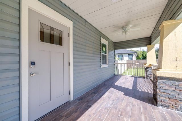 2000 N 32ND STREET, Tampa, FL 33605