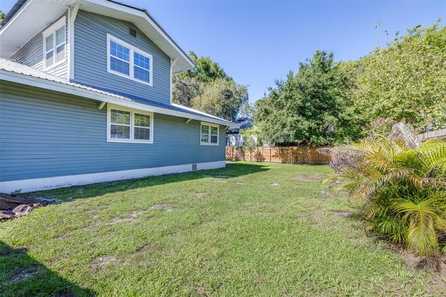 2000 N 32ND STREET, Tampa, FL 33605