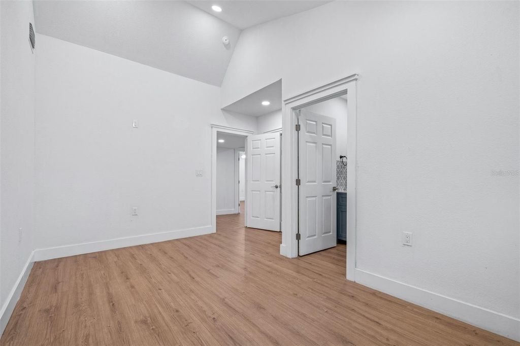 Image 17 of property listing at 2000 N 32ND STREET, Tampa, FL 33605