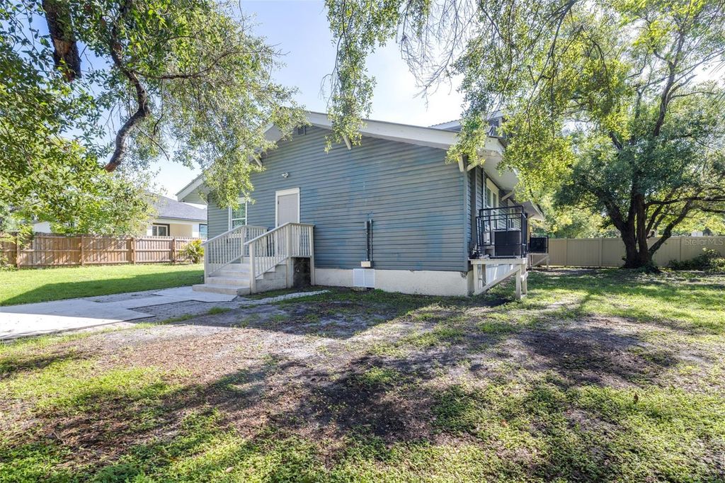 Image 36 of property listing at 2000 N 32ND STREET, Tampa, FL 33605