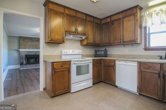 305 Empire Trail, Warner Robins, GA 31088