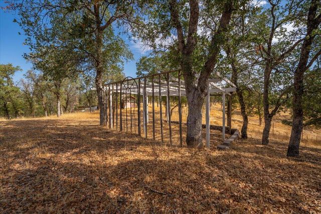 19600 Sunshine Drive, Red Bluff, CA 96080