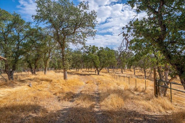 19600 Sunshine Drive, Red Bluff, CA 96080