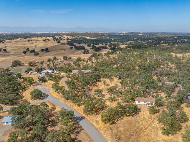 19600 Sunshine Drive, Red Bluff, CA 96080