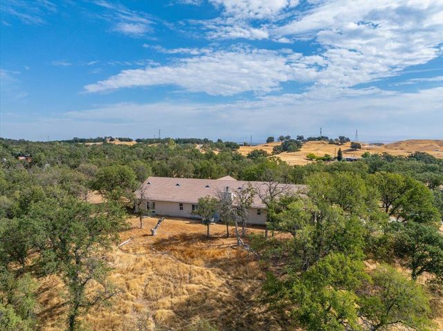 19600 Sunshine Drive, Red Bluff, CA 96080