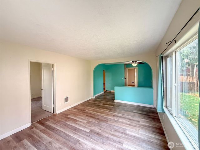 1821 Nichols Boulevard, Longview, WA 98632