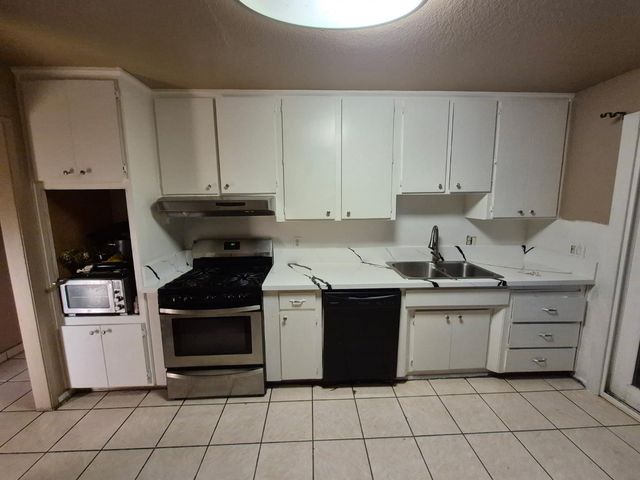 3238 Kinnaird Way, Sacramento, CA 95838