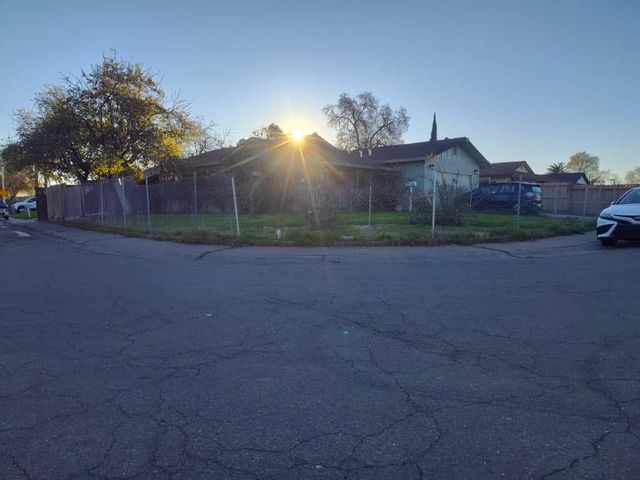 3238 Kinnaird Way, Sacramento, CA 95838