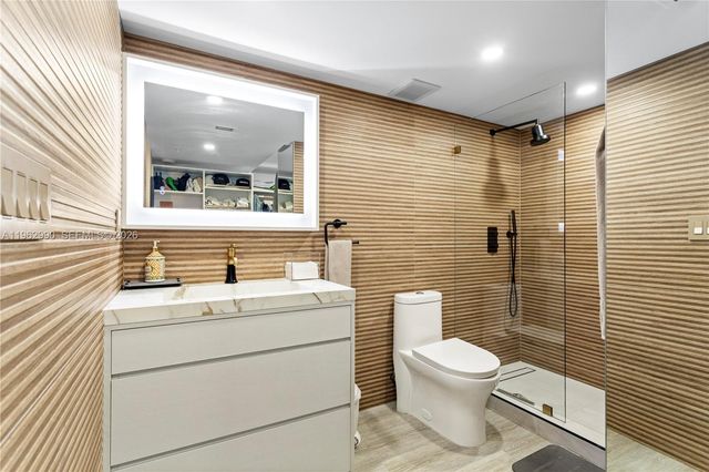 1688 West Ave PH-04, Miami Beach, FL 33139