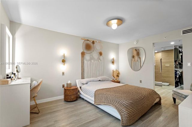 1688 West Ave PH-04, Miami Beach, FL 33139