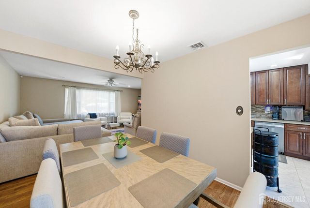 34 Ventnor Drive, Edison, NJ 08820