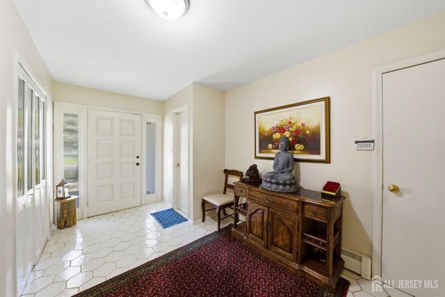 34 Ventnor Drive, Edison, NJ 08820