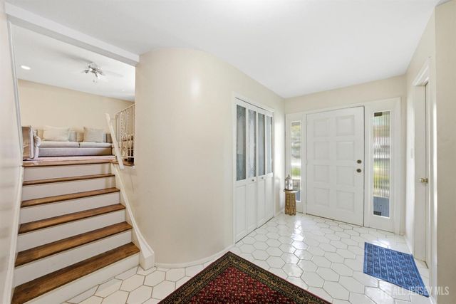 34 Ventnor Drive, Edison, NJ 08820