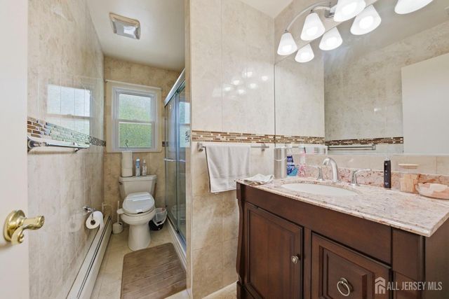 34 Ventnor Drive, Edison, NJ 08820