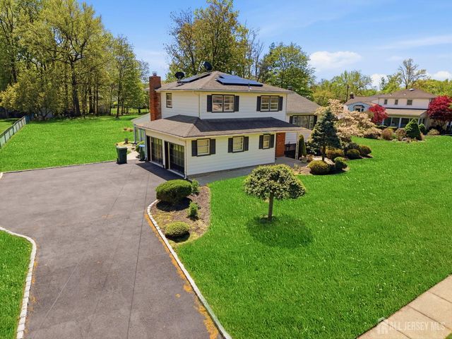 34 Ventnor Drive, Edison, NJ 08820