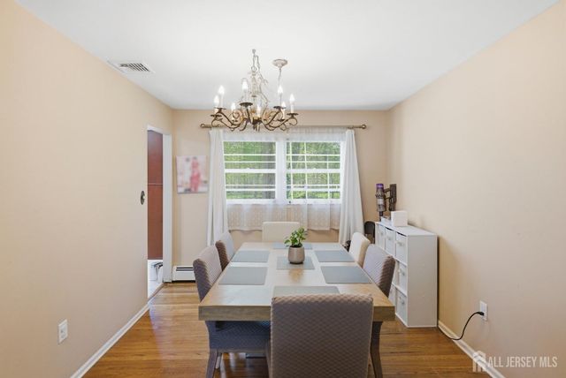 34 Ventnor Drive, Edison, NJ 08820